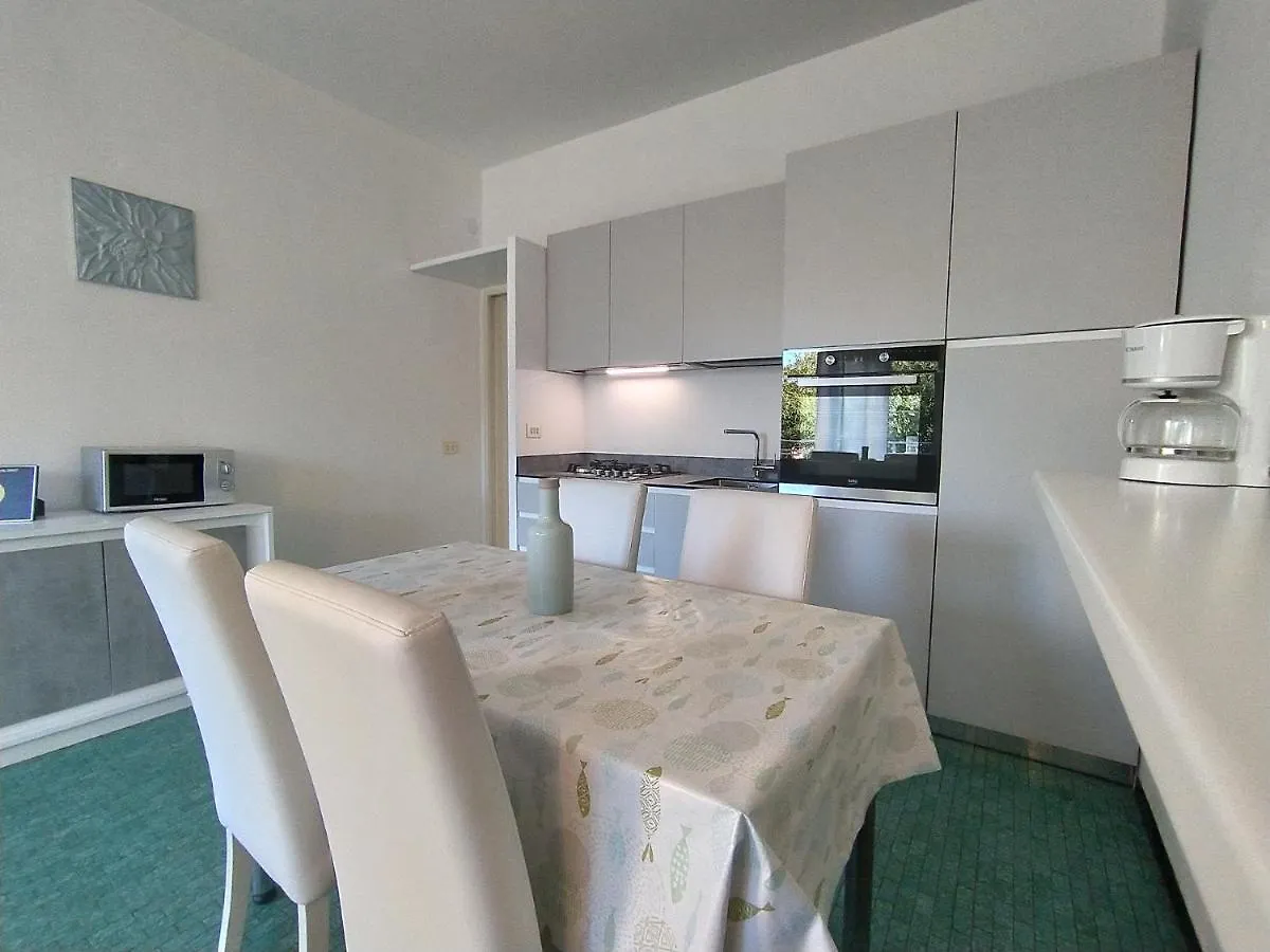 Cristina House Apartment Levanto 0*,  Italy